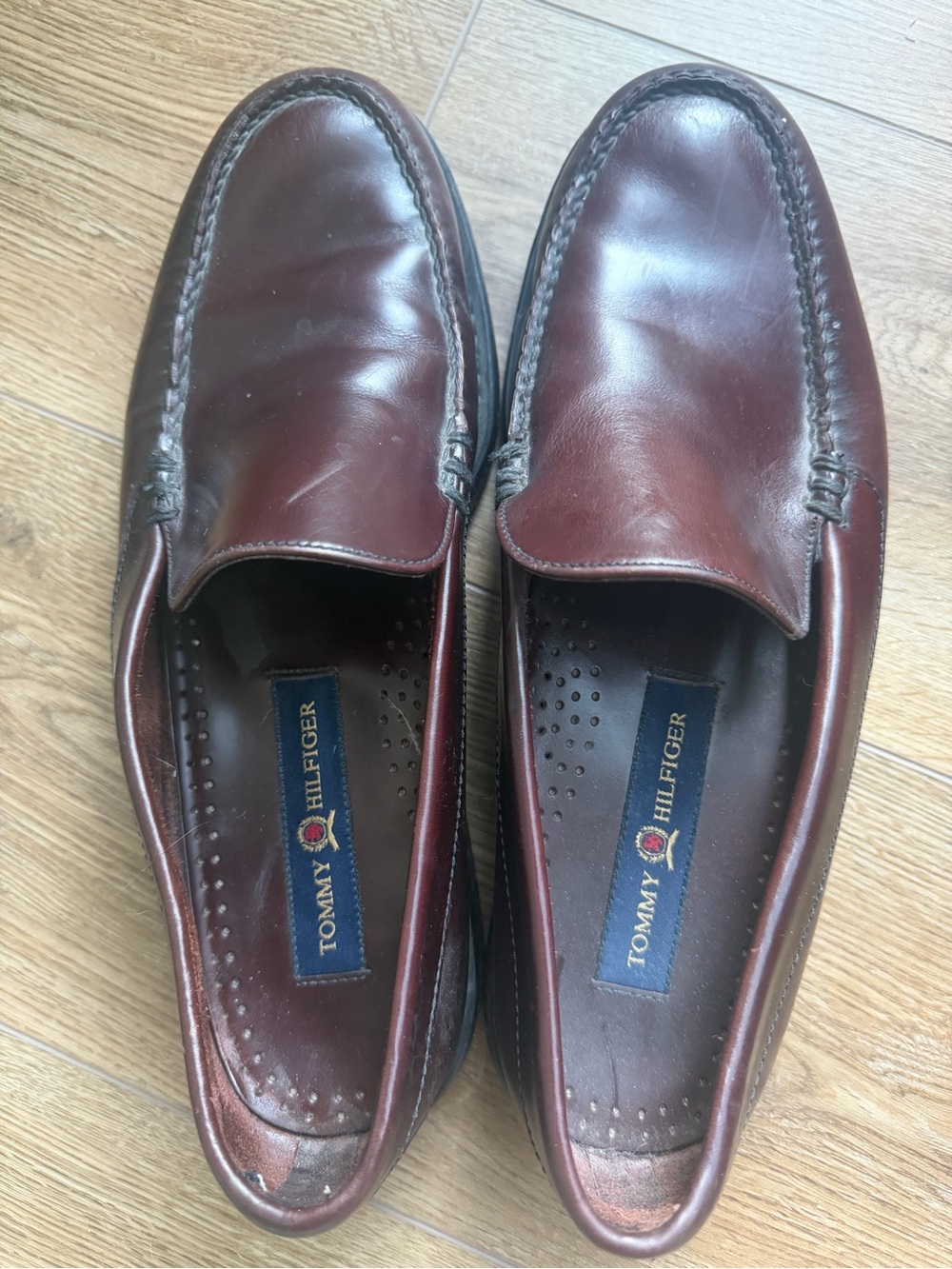 Vintage Tommy Hilfiger Men’s Burgundy Leather Slip-On Loafers